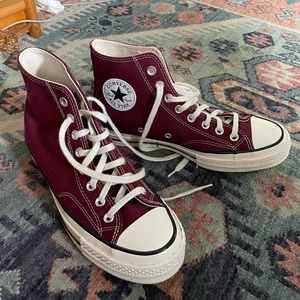 Maroon Converse Women’s 9
